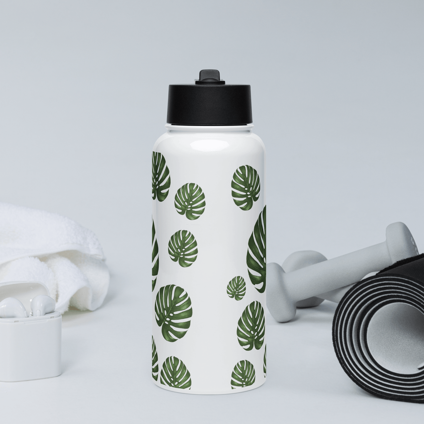 Personalized Monstera water bottle with green leaf design, ideal for trendy plant lovers and fitness enthusiasts.