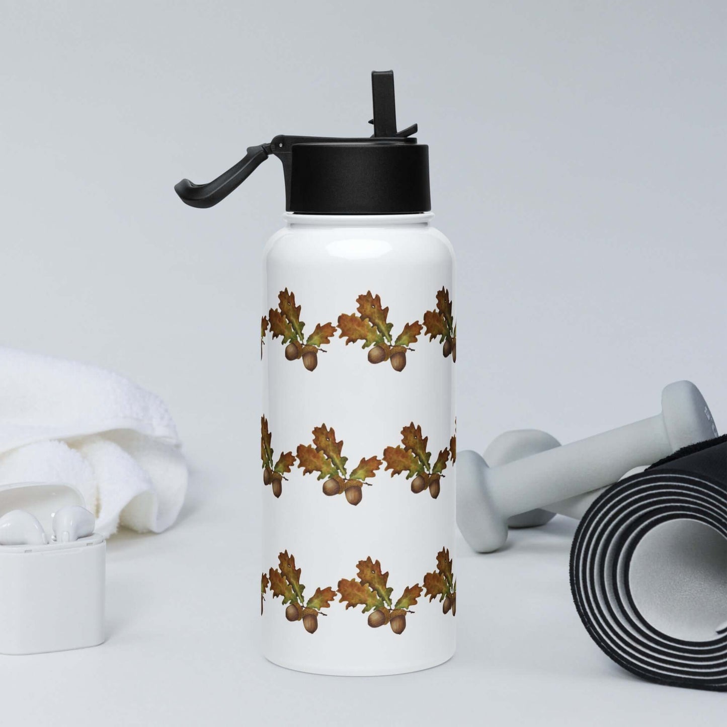 Oak Woodland 950 ml insulated tumbler with Quercus design, perfect for gifts and hydration. Ideal for gym and outdoor activities.