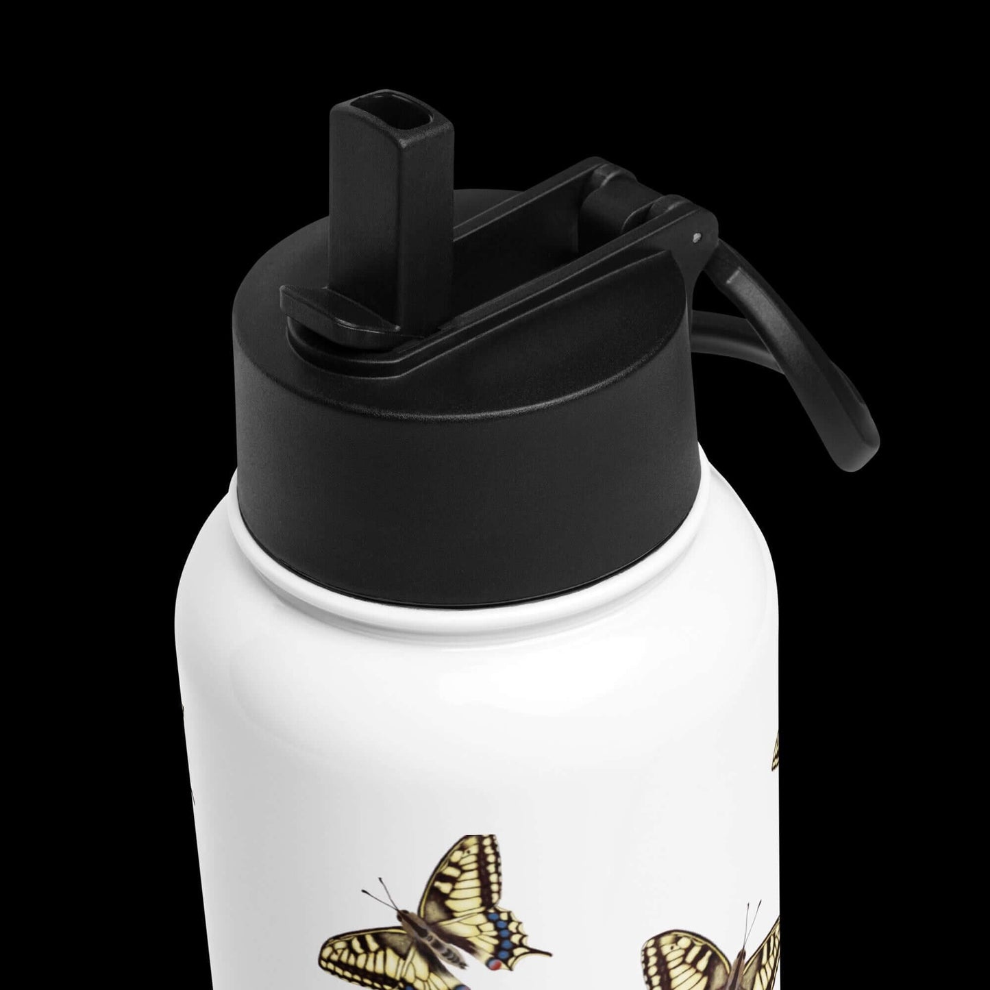 Detail corner from above: Premium craftsmanship and intricate details of the Machaon water bottle.